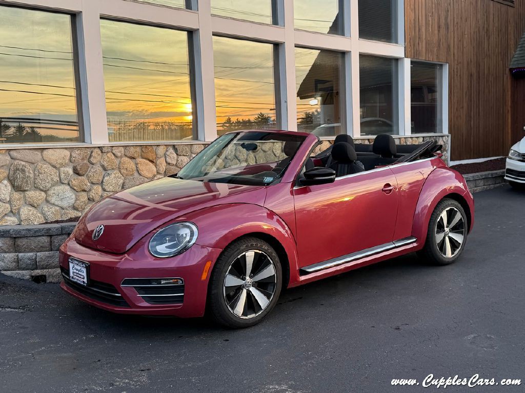 2017 Volkswagen Beetle Image 12