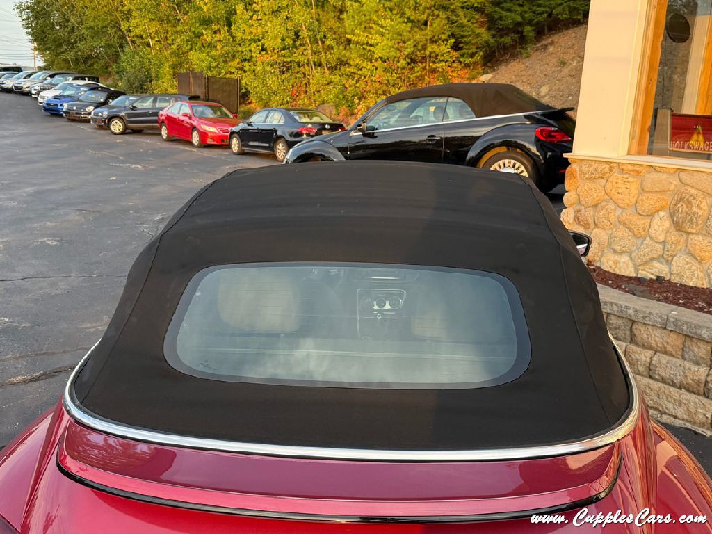 2017 Volkswagen Beetle Image 17