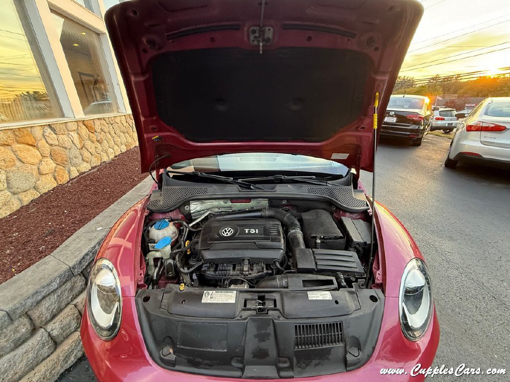 2017 Volkswagen Beetle Image 20
