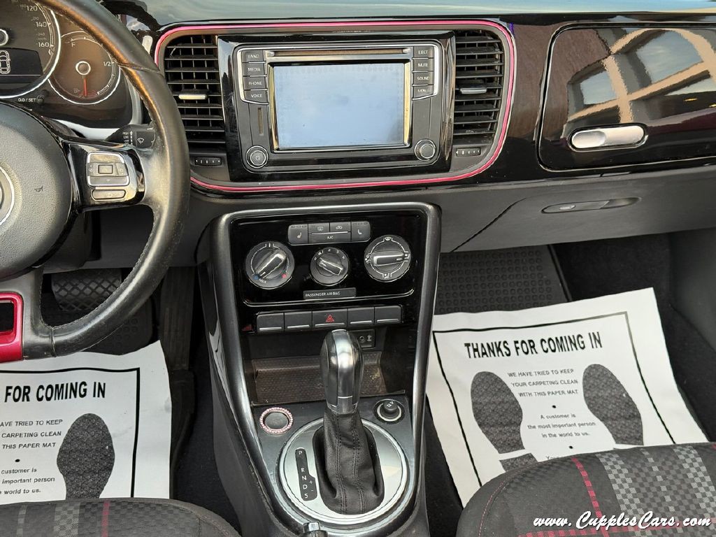 2017 Volkswagen Beetle Image 24