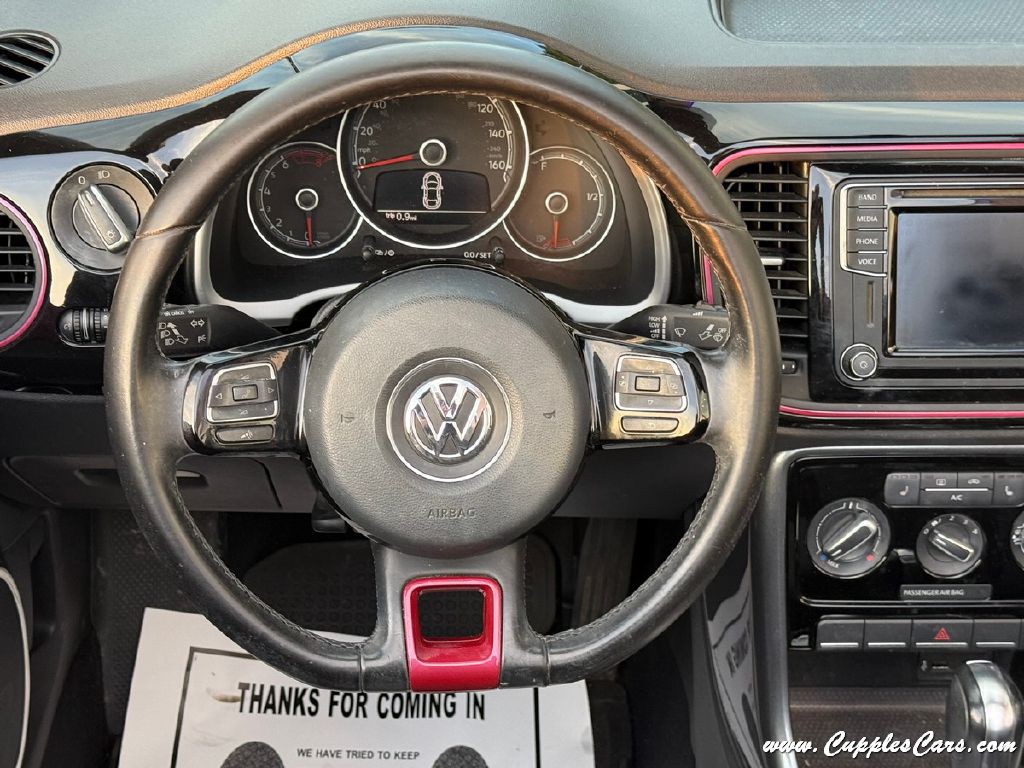 2017 Volkswagen Beetle Image 25