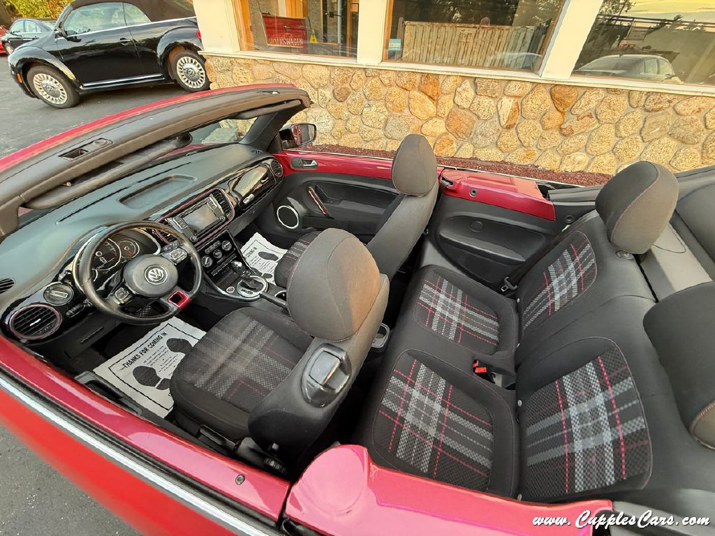 2017 Volkswagen Beetle Image 29