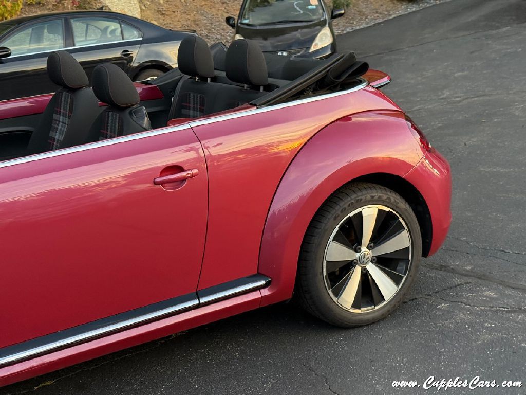 2017 Volkswagen Beetle Image 41