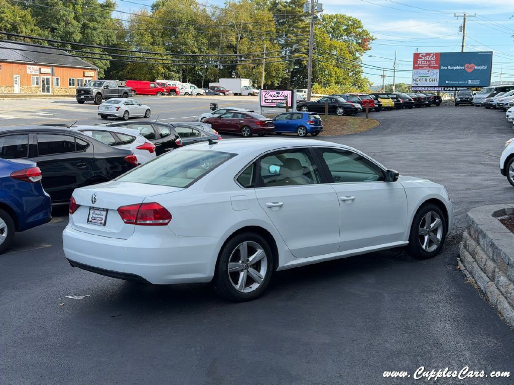 2013 Volkswagen Passat Image 8