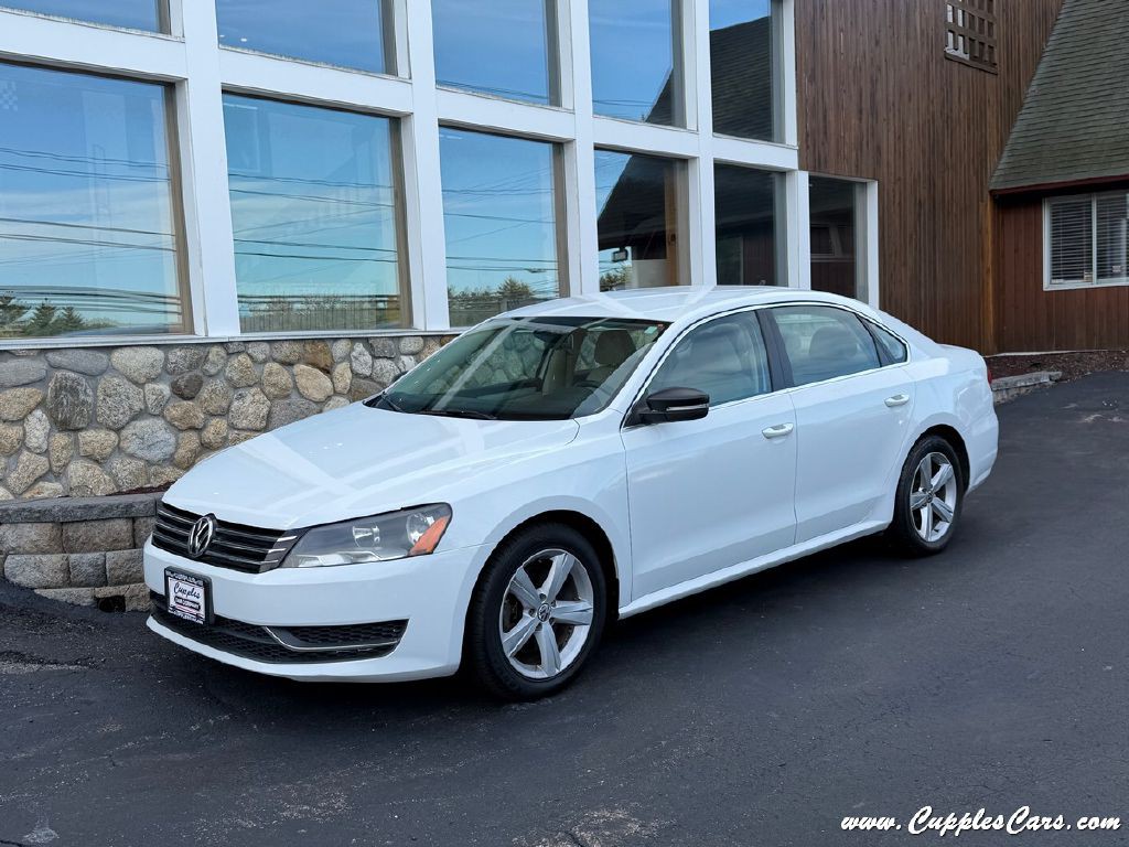 2013 Volkswagen Passat Image 11
