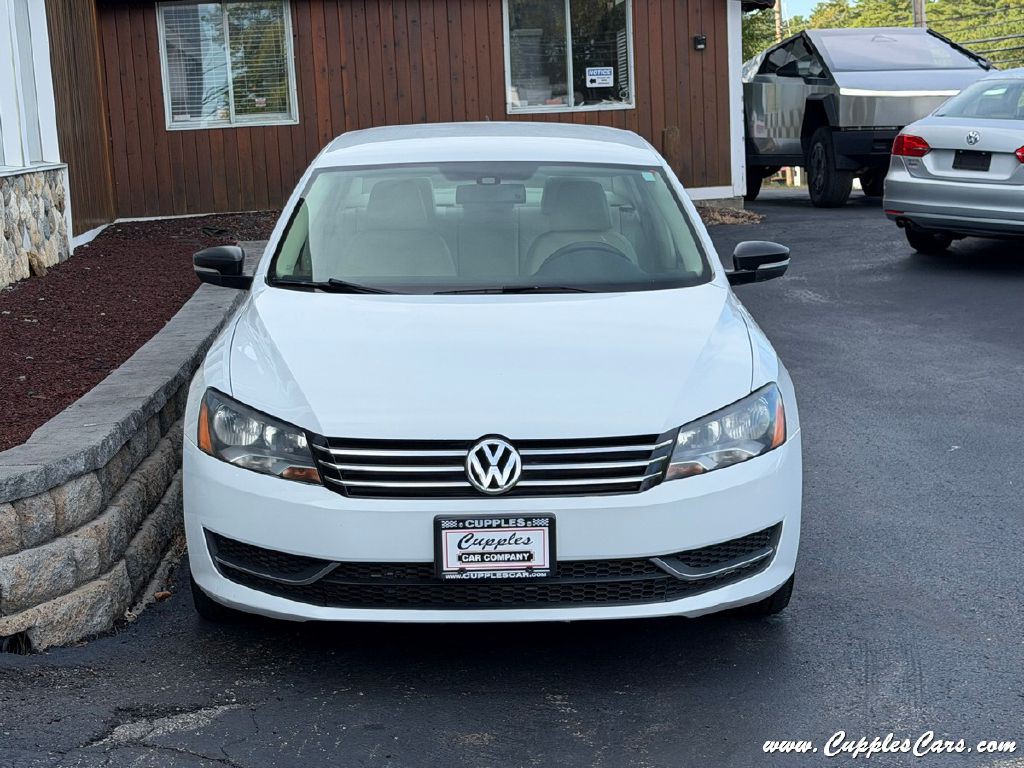 2013 Volkswagen Passat Image 12