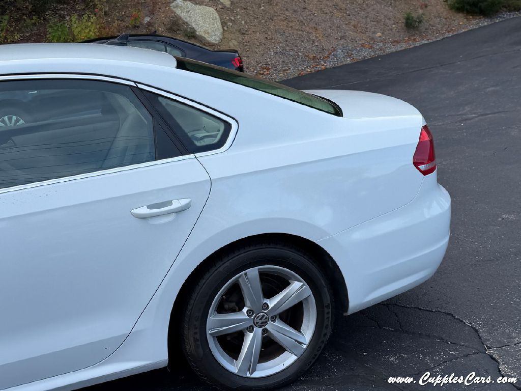 2013 Volkswagen Passat Image 33