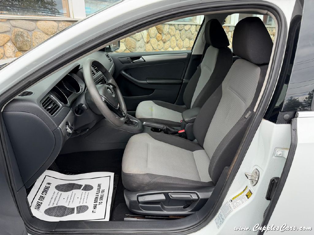 2017 Volkswagen Jetta Image 3