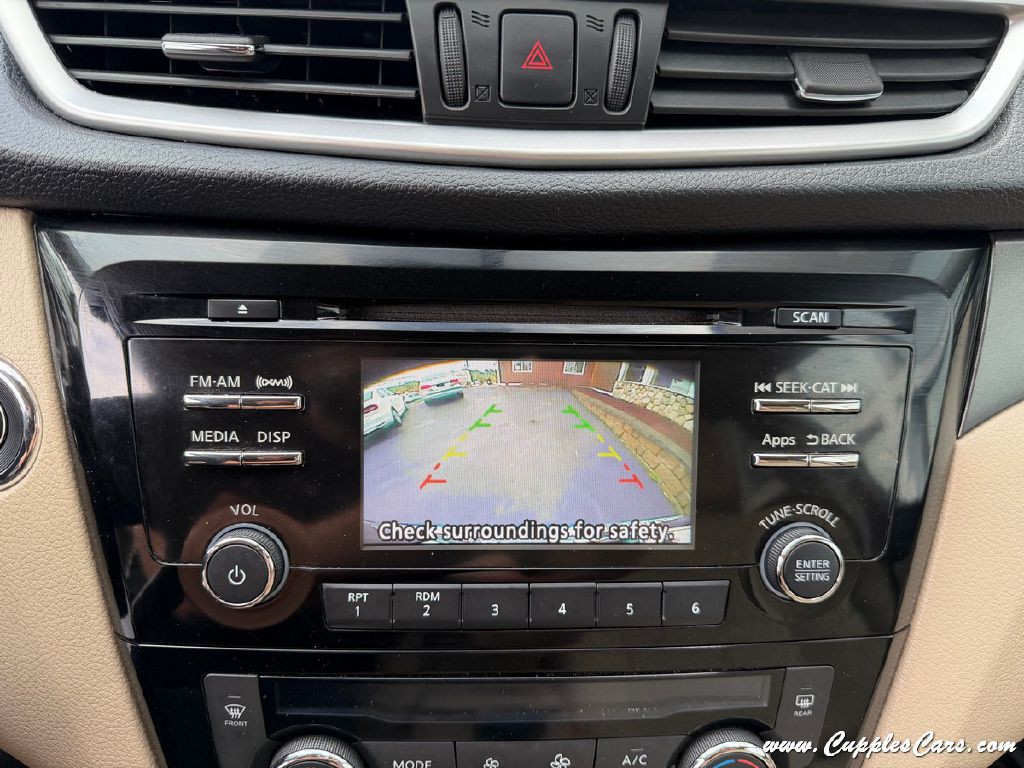 2016 Nissan Rogue Image 24