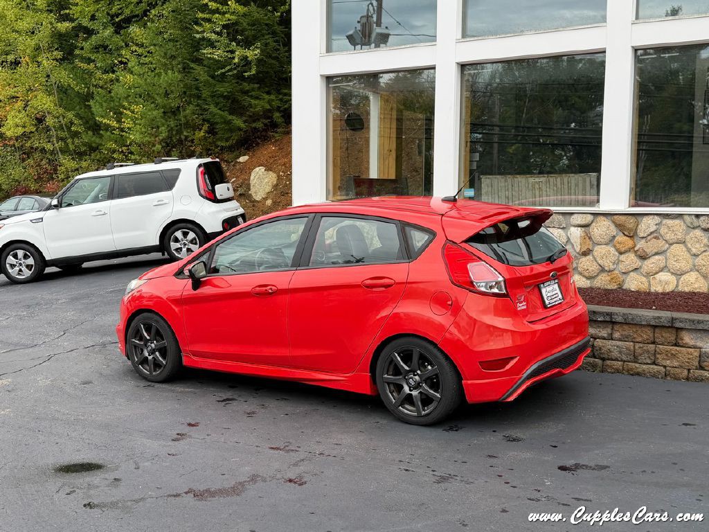 2015 Ford Fiesta Image 2