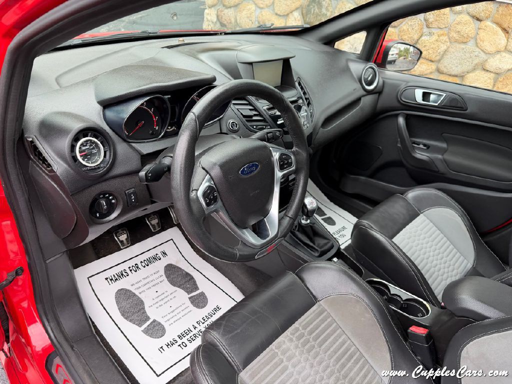 2015 Ford Fiesta Image 4