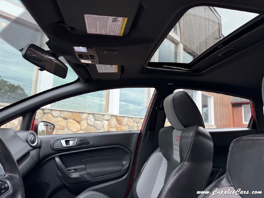 2015 Ford Fiesta Image 6