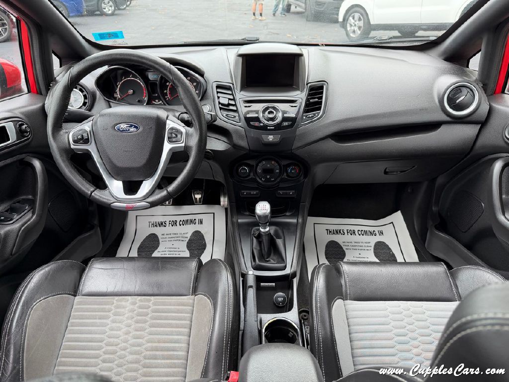 2015 Ford Fiesta Image 16