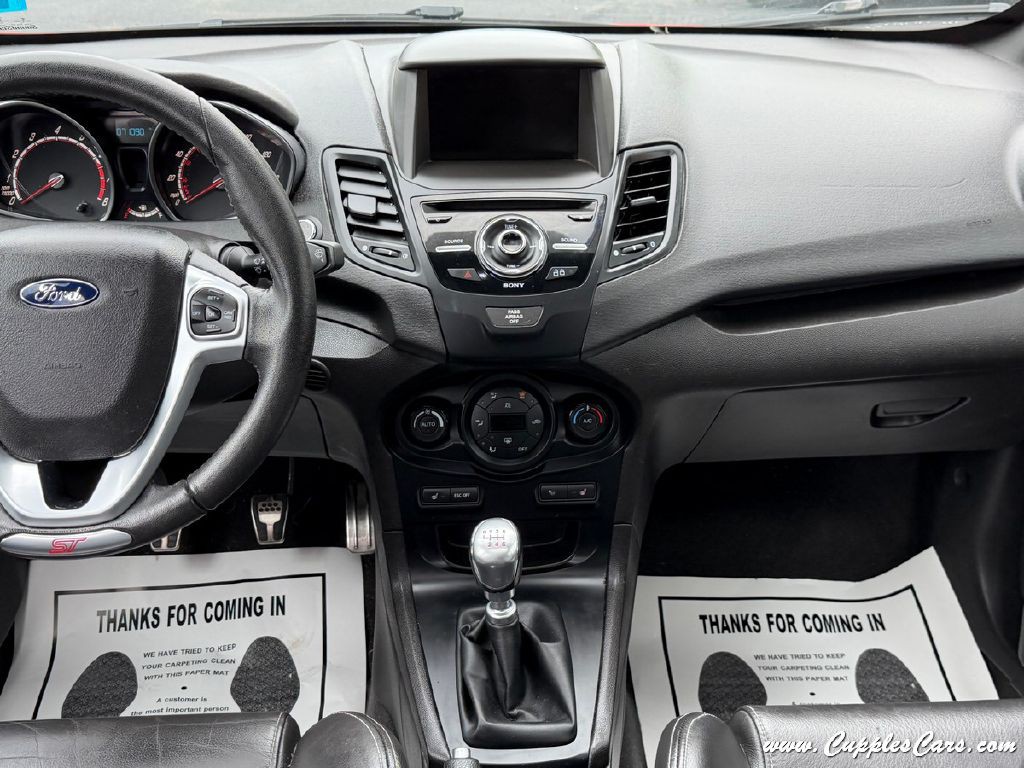 2015 Ford Fiesta Image 19