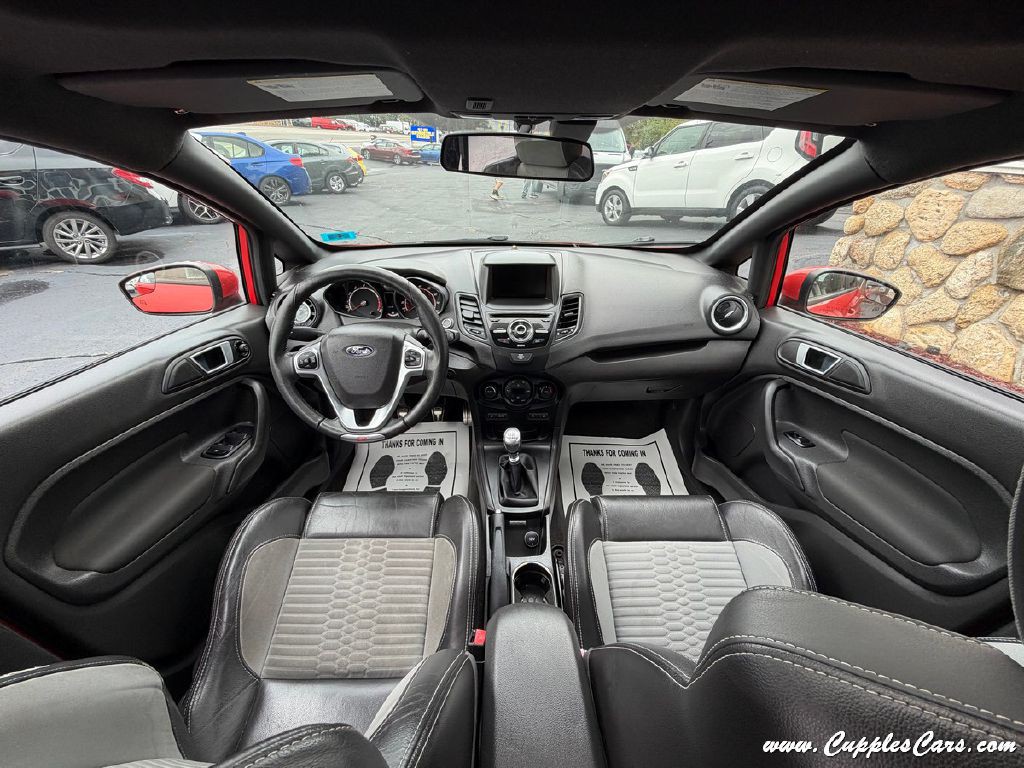 2015 Ford Fiesta Image 22
