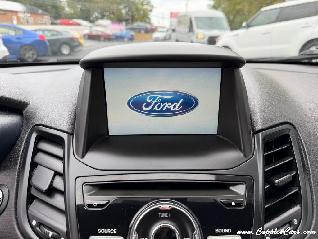 2015 Ford Fiesta Image 27