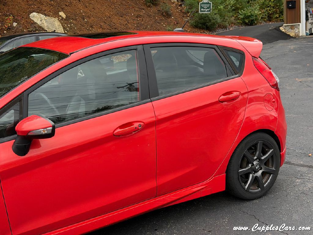 2015 Ford Fiesta Image 38