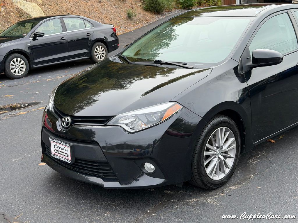 2014 Toyota Corolla Image 32