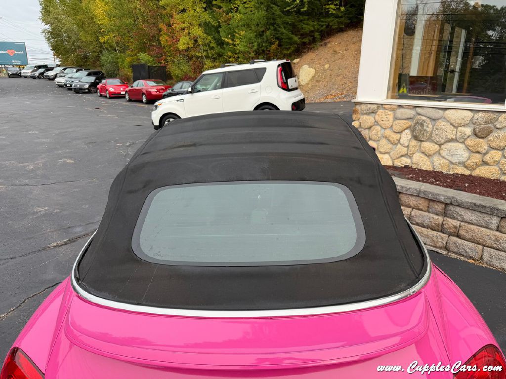 2016 Volkswagen Beetle Image 16
