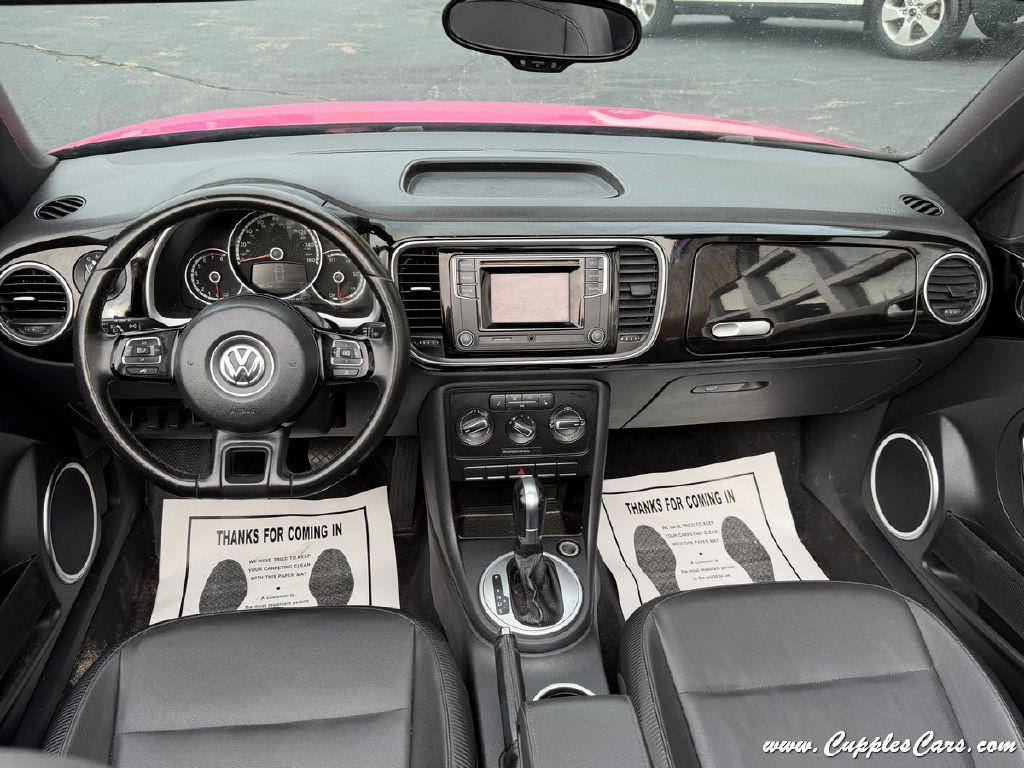 2016 Volkswagen Beetle Image 18