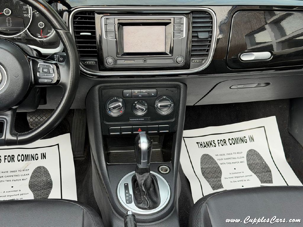 2016 Volkswagen Beetle Image 21