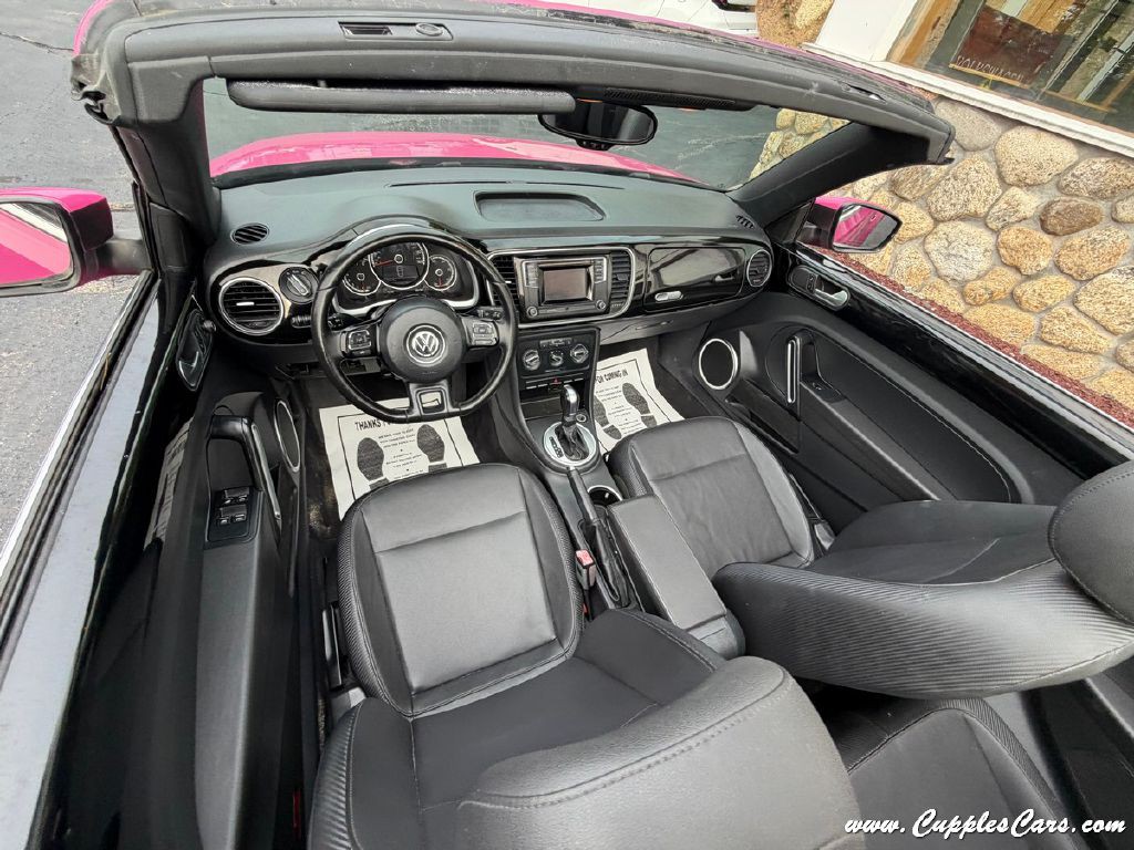 2016 Volkswagen Beetle Image 24