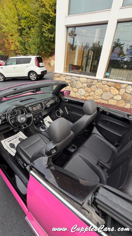 2016 Volkswagen Beetle Image 32