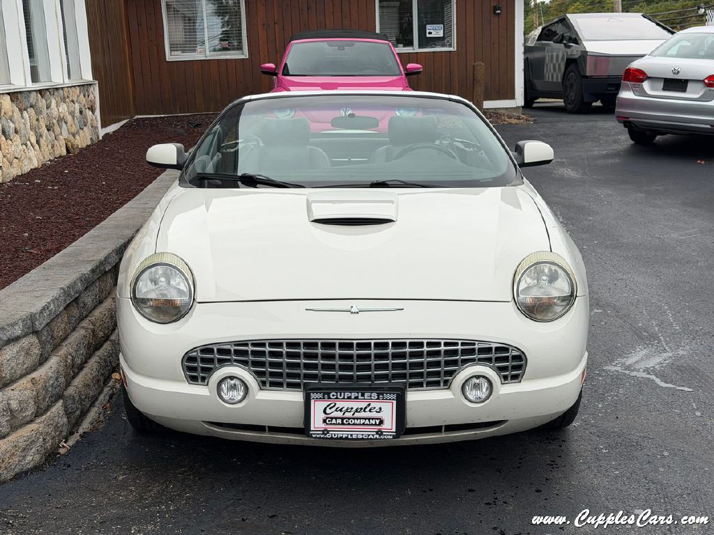 2002 Ford Thunderbird Image 11