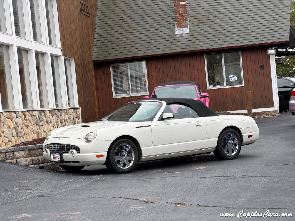 2002 Ford Thunderbird Image 12