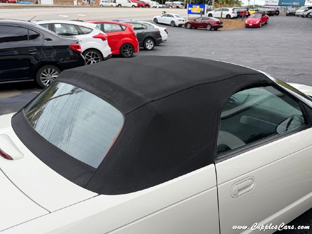 2002 Ford Thunderbird Image 14
