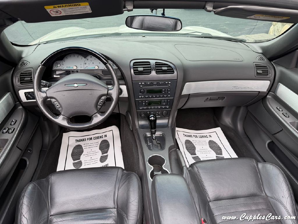 2002 Ford Thunderbird Image 19