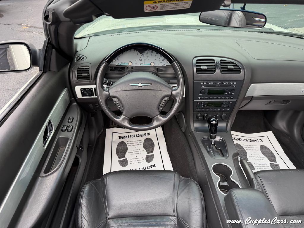 2002 Ford Thunderbird Image 20