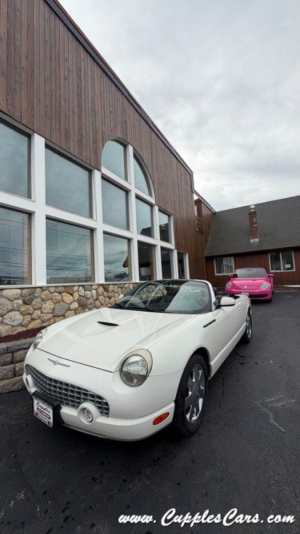2002 Ford Thunderbird Image 31