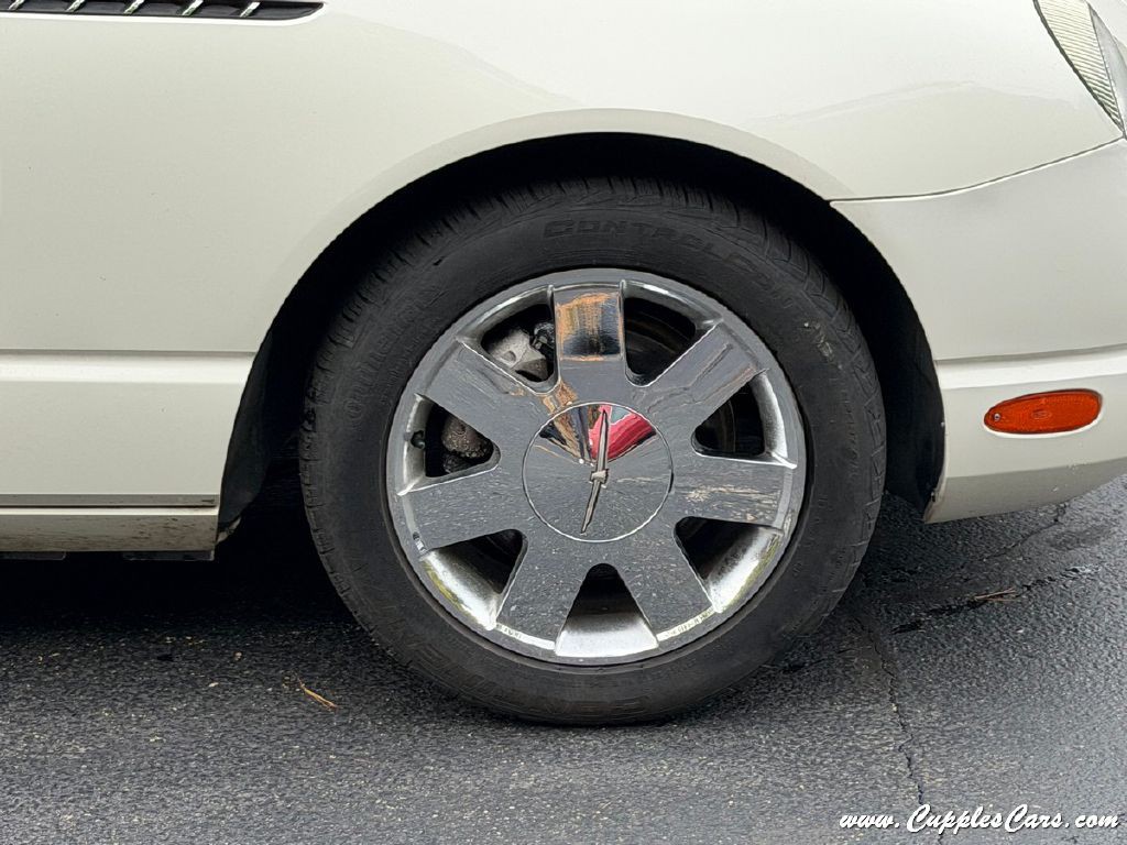 2002 Ford Thunderbird Image 40