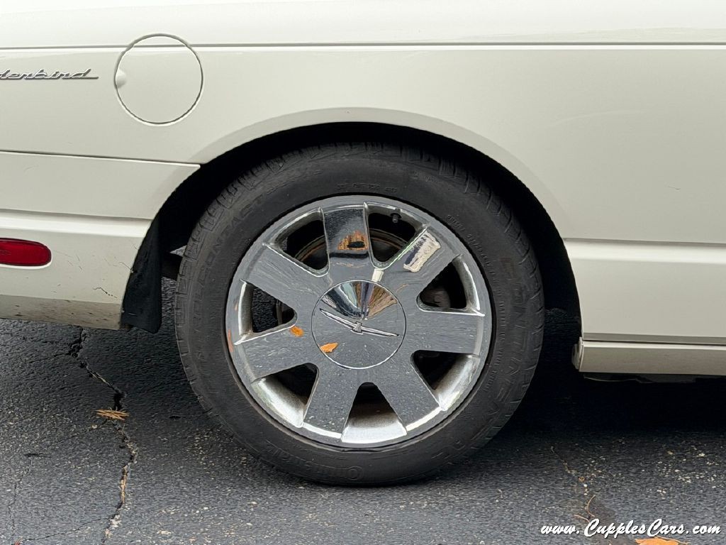 2002 Ford Thunderbird Image 41