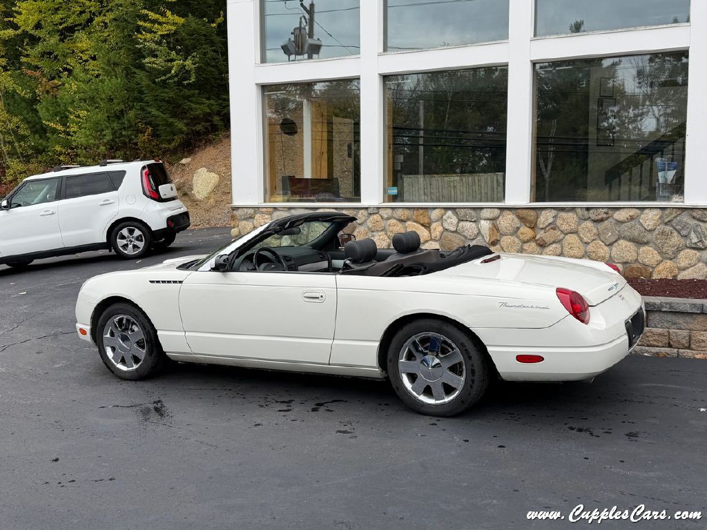 2002 Ford Thunderbird Image 3