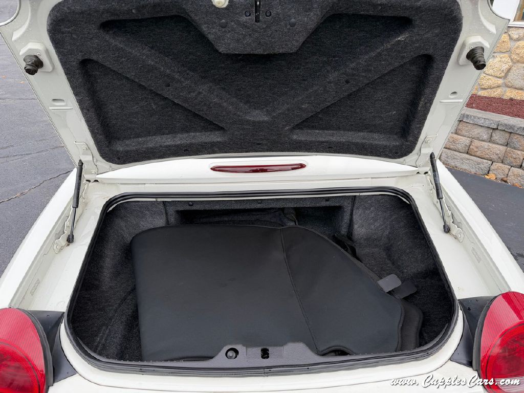 2002 Ford Thunderbird Image 7