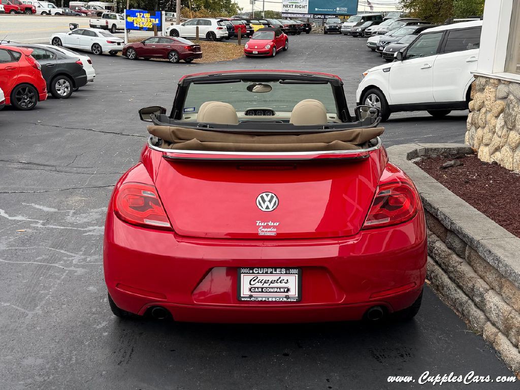 2013 Volkswagen Beetle Image 10
