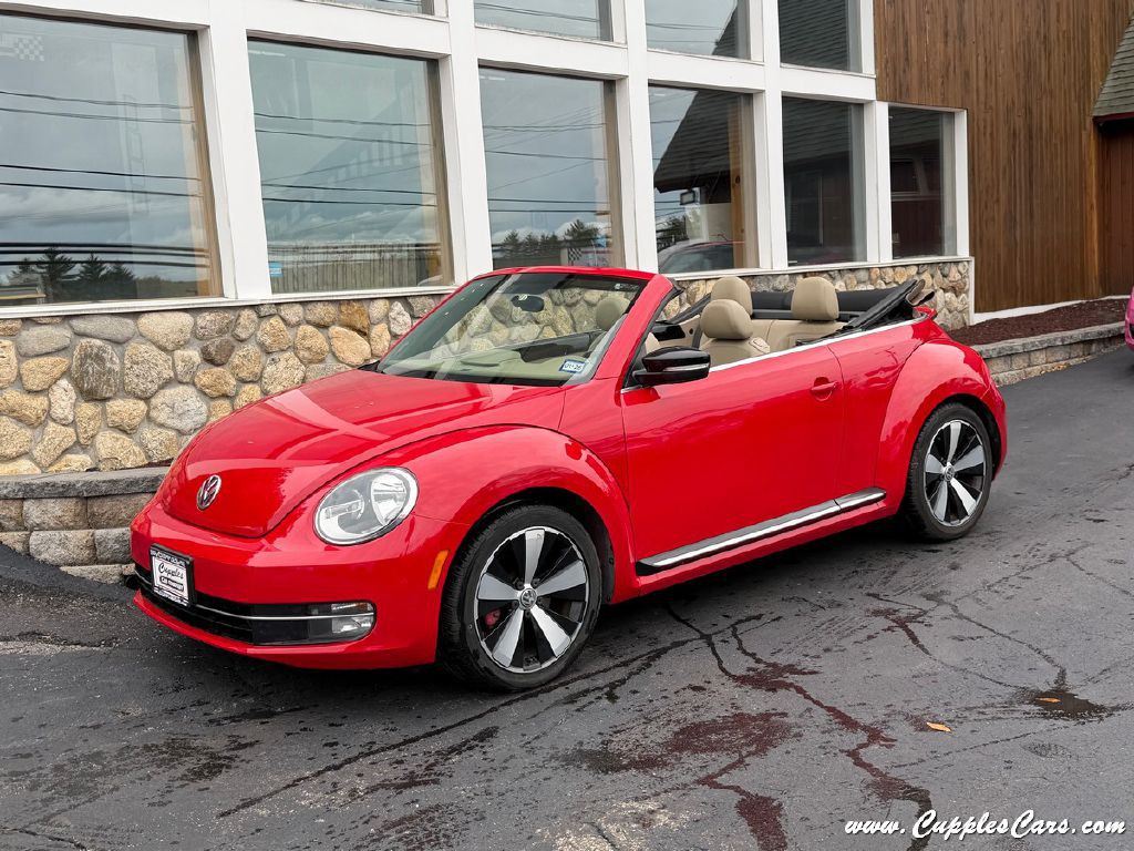 2013 Volkswagen Beetle Image 12