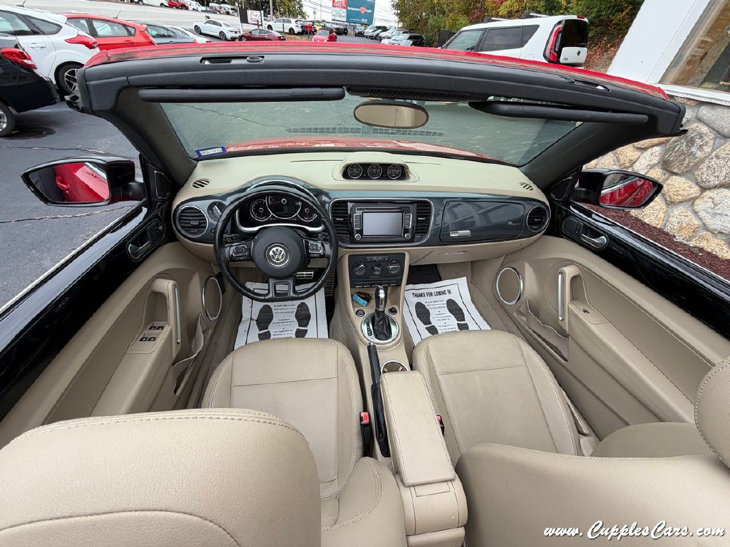 2013 Volkswagen Beetle Image 18