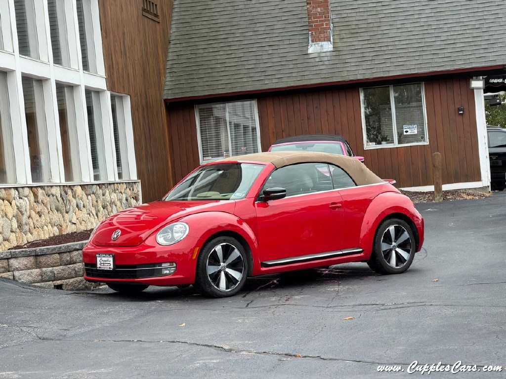 2013 Volkswagen Beetle Image 24