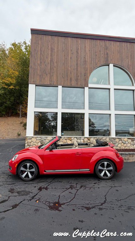 2013 Volkswagen Beetle Image 30
