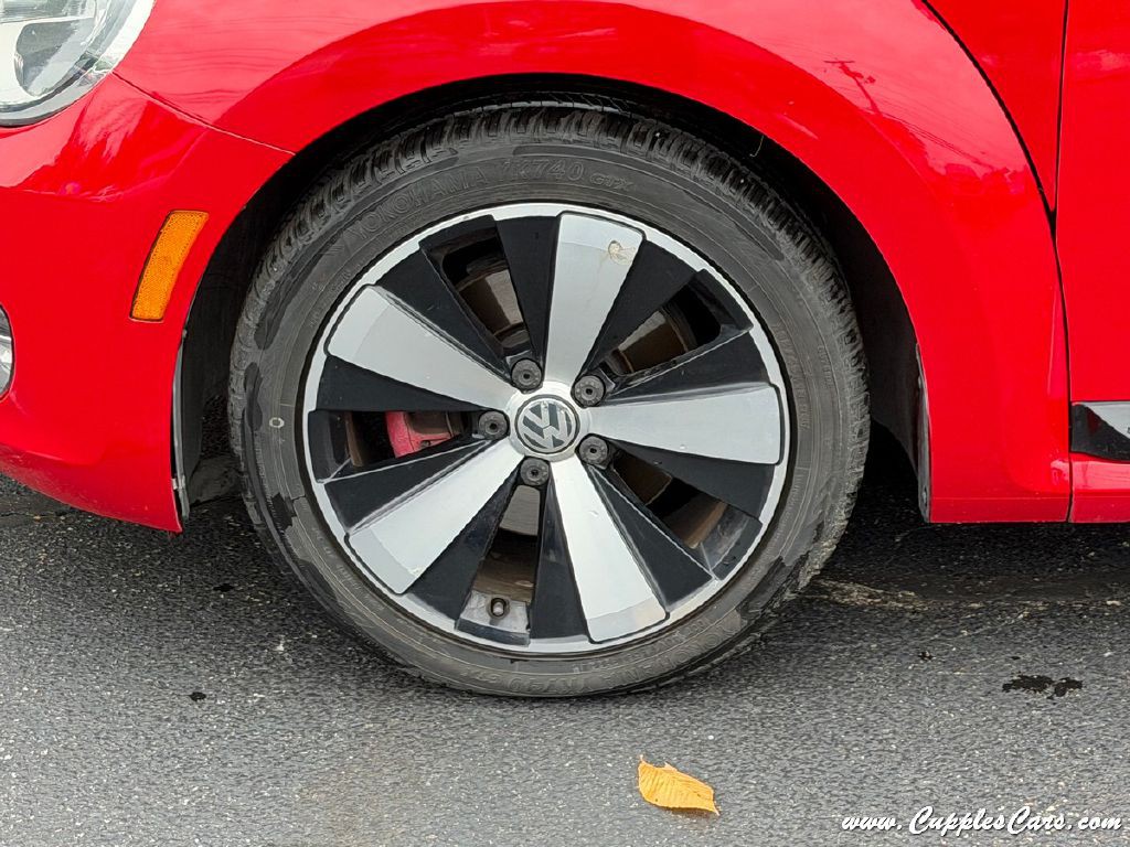 2013 Volkswagen Beetle Image 46