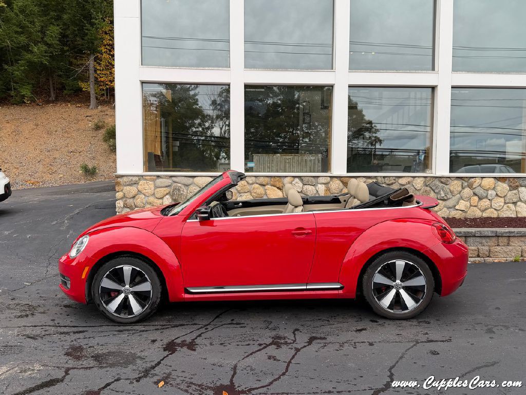 2013 Volkswagen Beetle Image 12