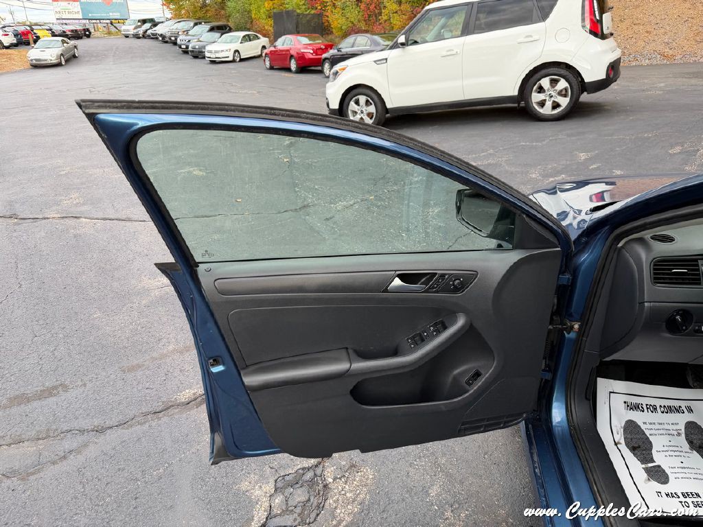 2016 Volkswagen Jetta Image 5