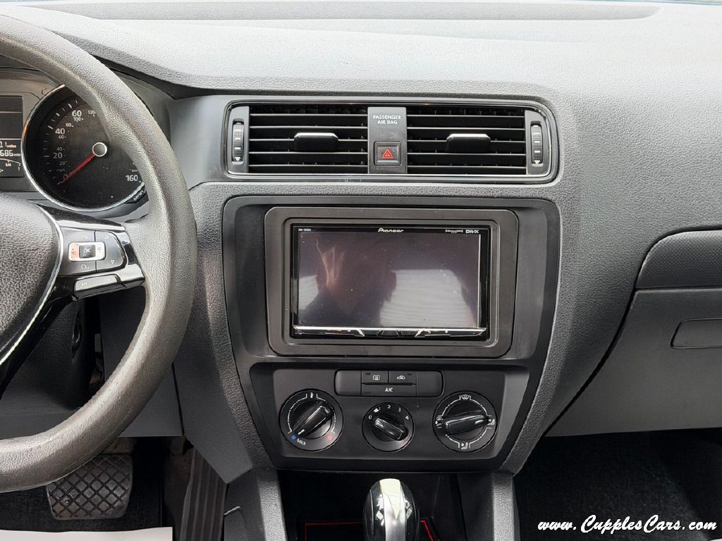 2016 Volkswagen Jetta Image 17