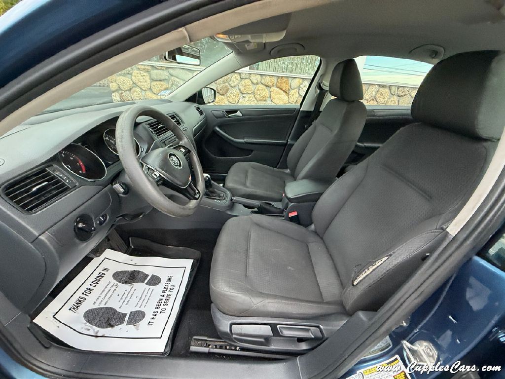 2016 Volkswagen Jetta Image 24