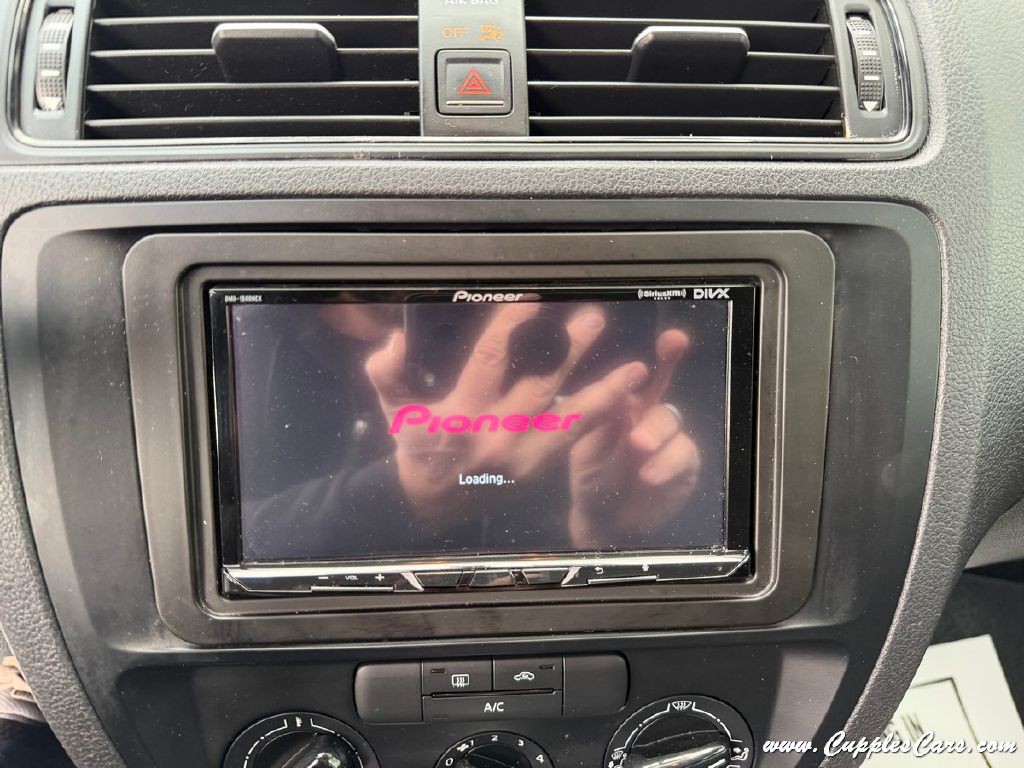 2016 Volkswagen Jetta Image 25