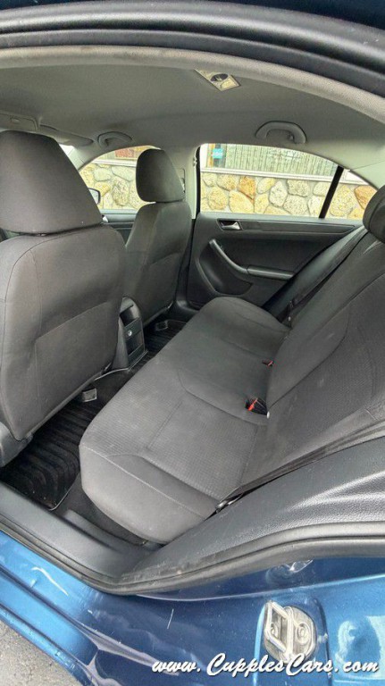 2016 Volkswagen Jetta Image 31