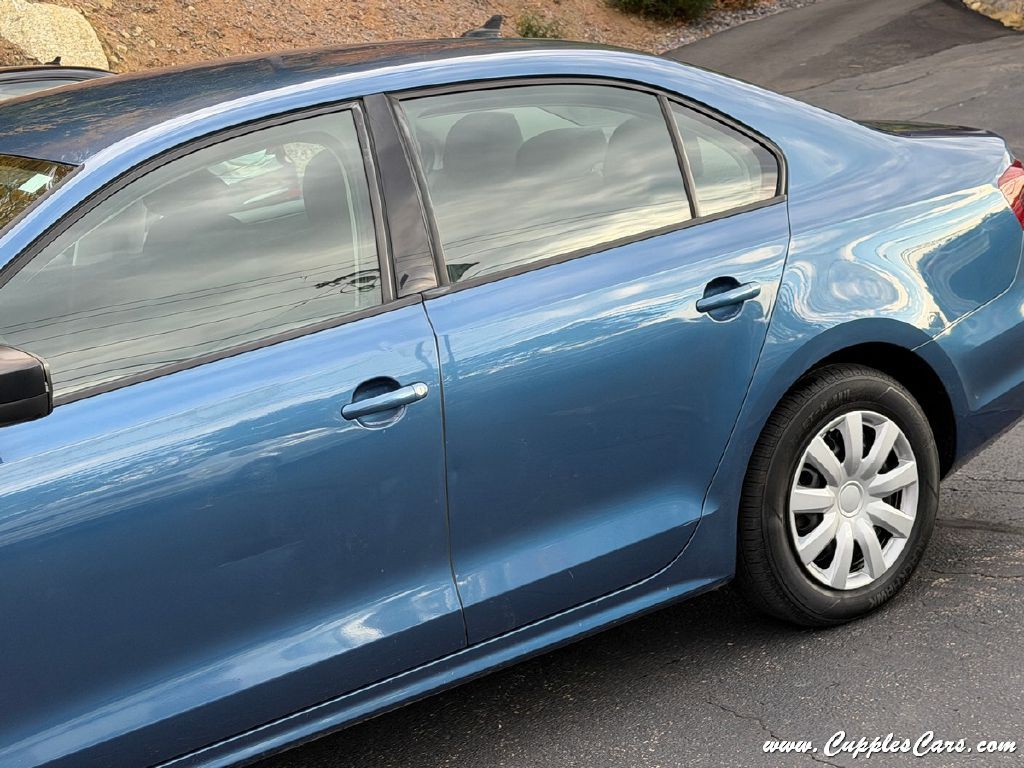 2016 Volkswagen Jetta Image 35